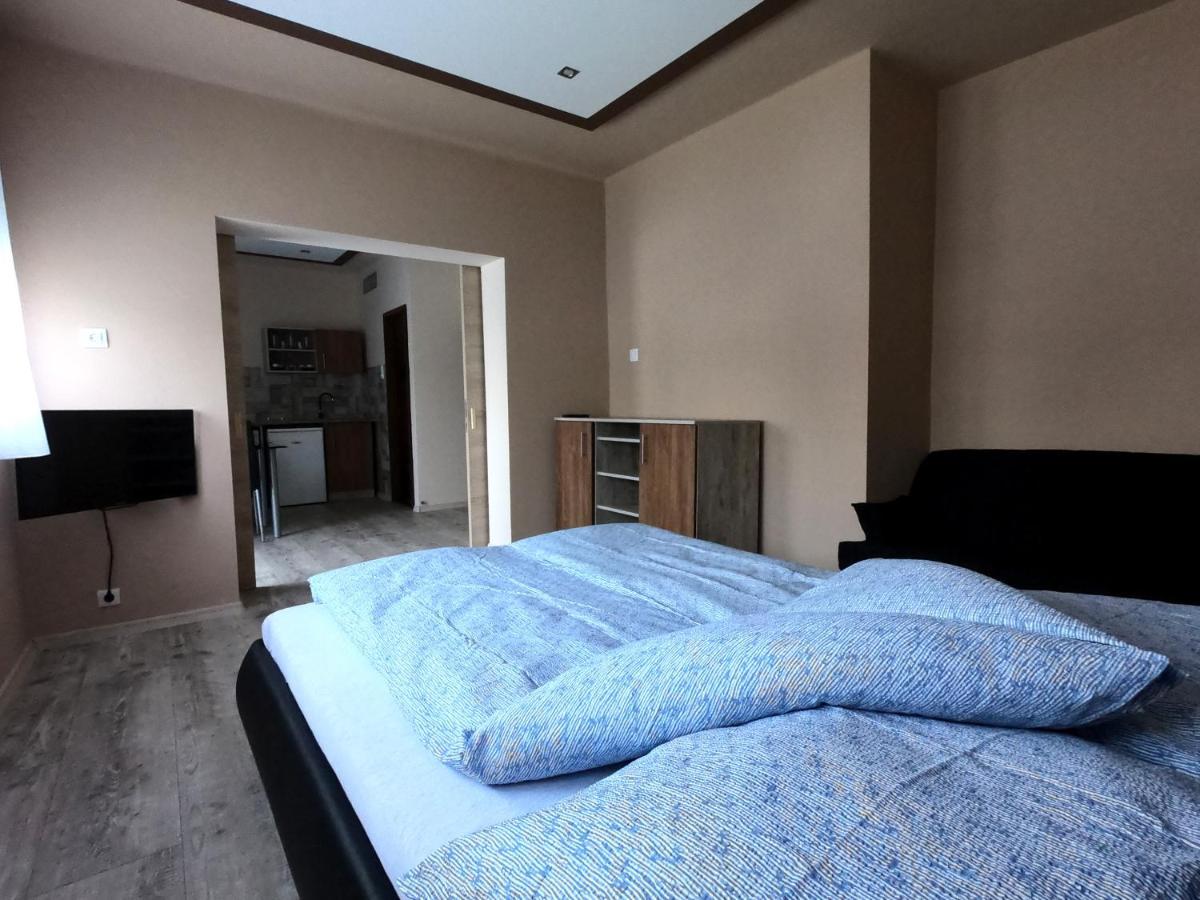 Dami Apartman Hajdúszoboszló Buitenkant foto