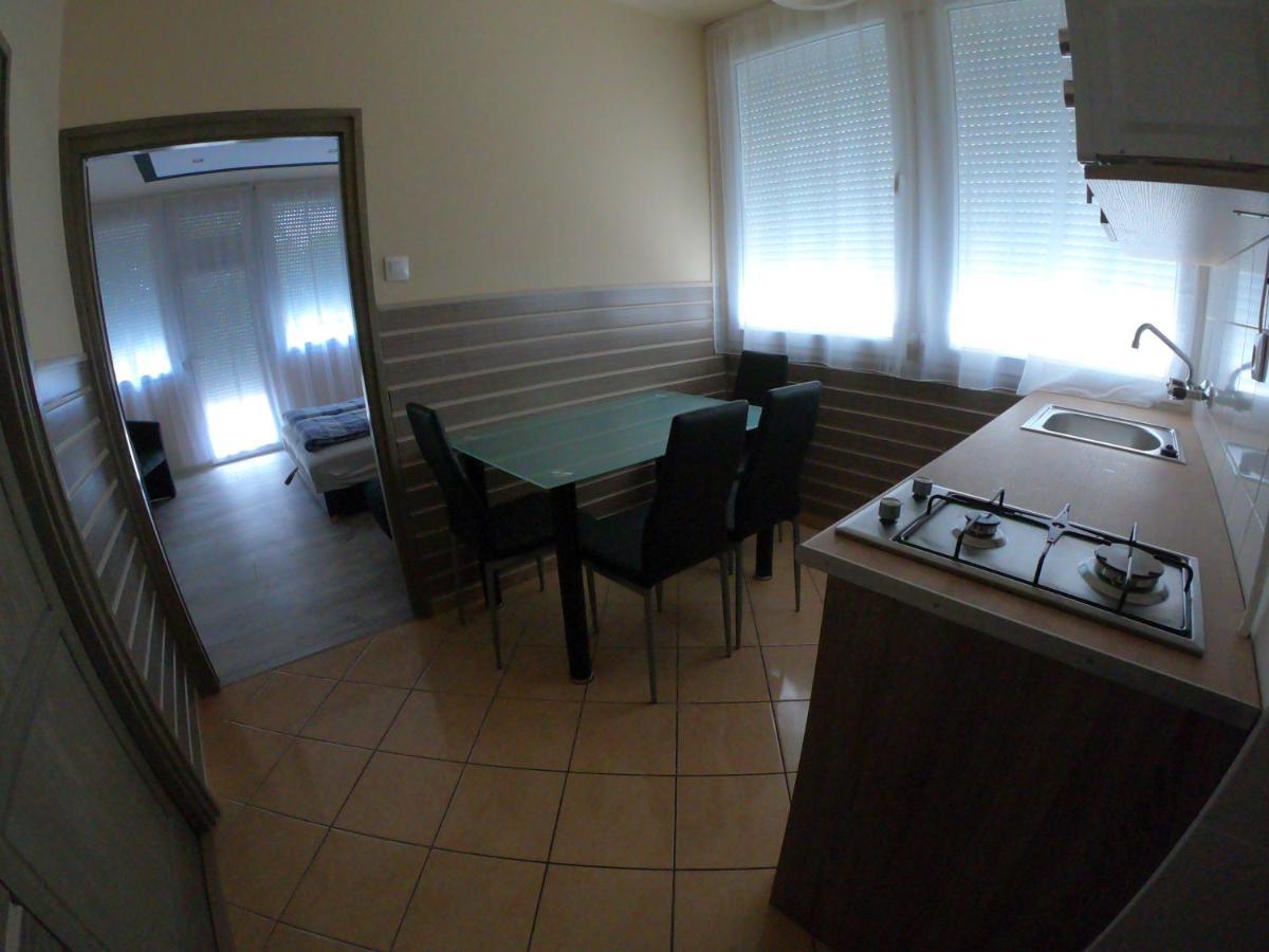 Dami Apartman Hajdúszoboszló Buitenkant foto