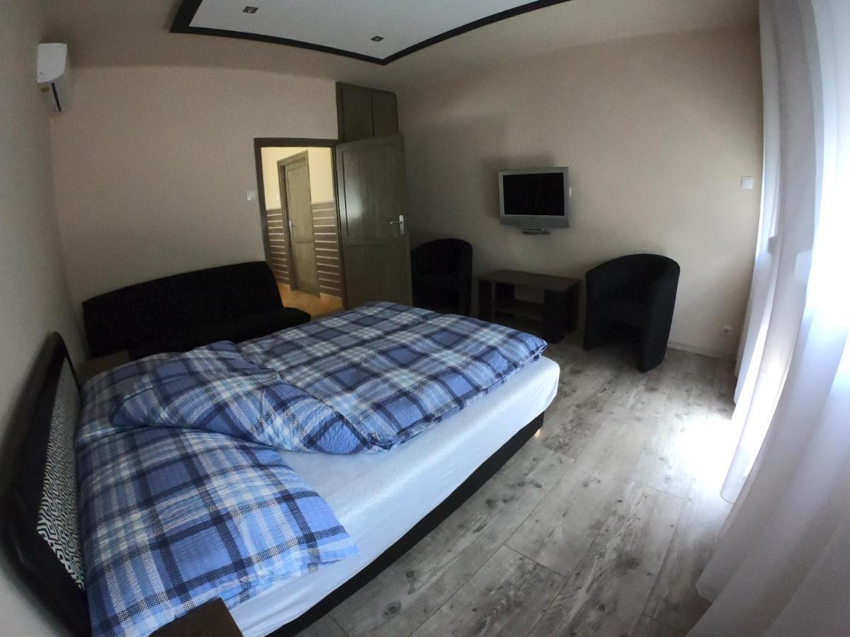 Dami Apartman Hajdúszoboszló Buitenkant foto