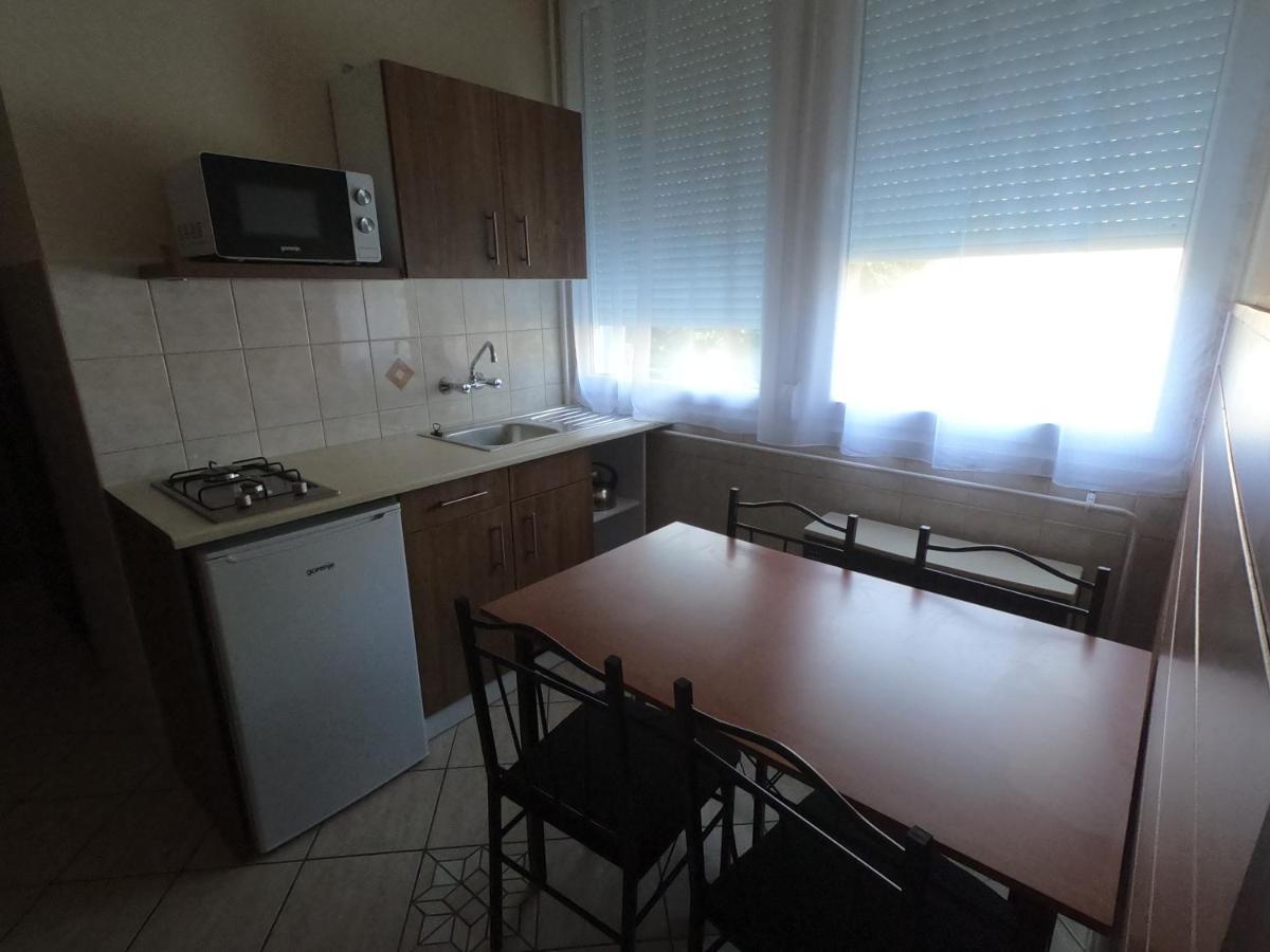 Dami Apartman Hajdúszoboszló Buitenkant foto