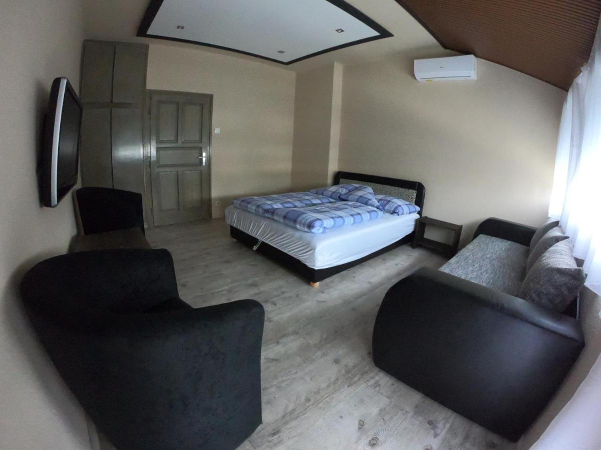 Dami Apartman Hajdúszoboszló Buitenkant foto